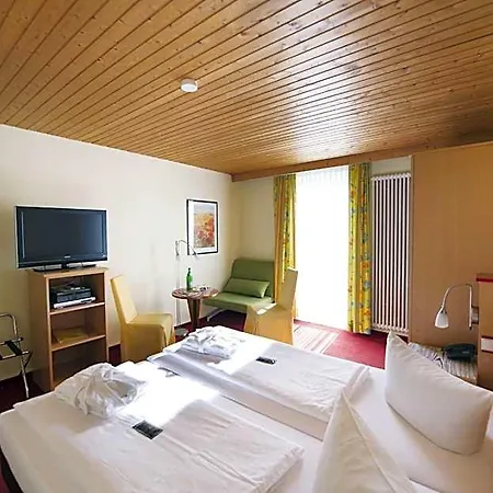 Elegant Otel