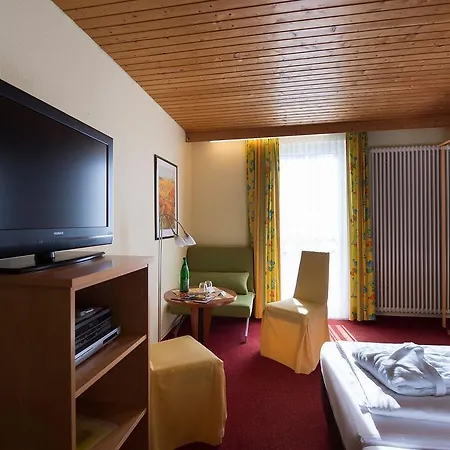 Hotel Garni Elegant 3*